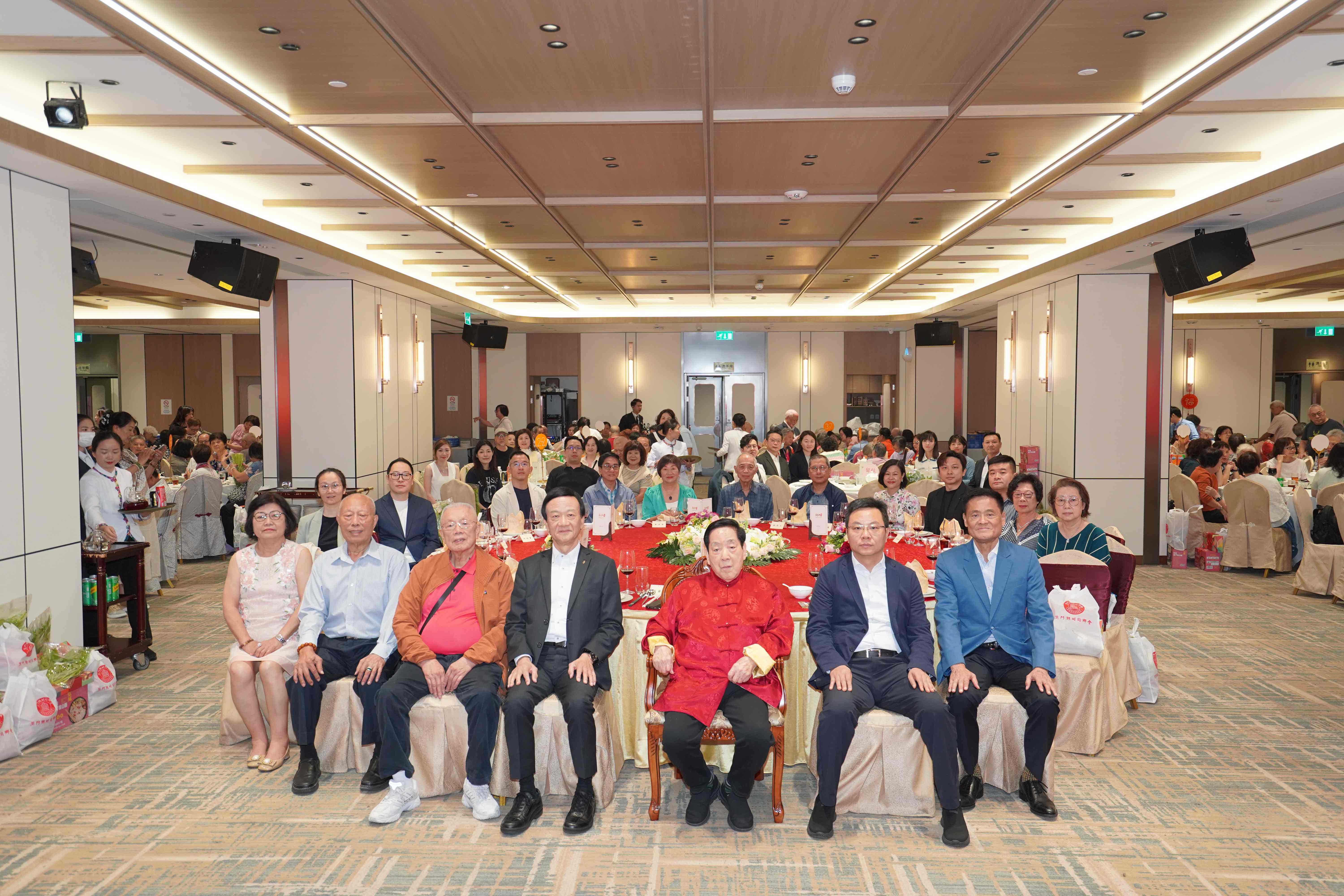 freeimagecompression.com 大合照1 11